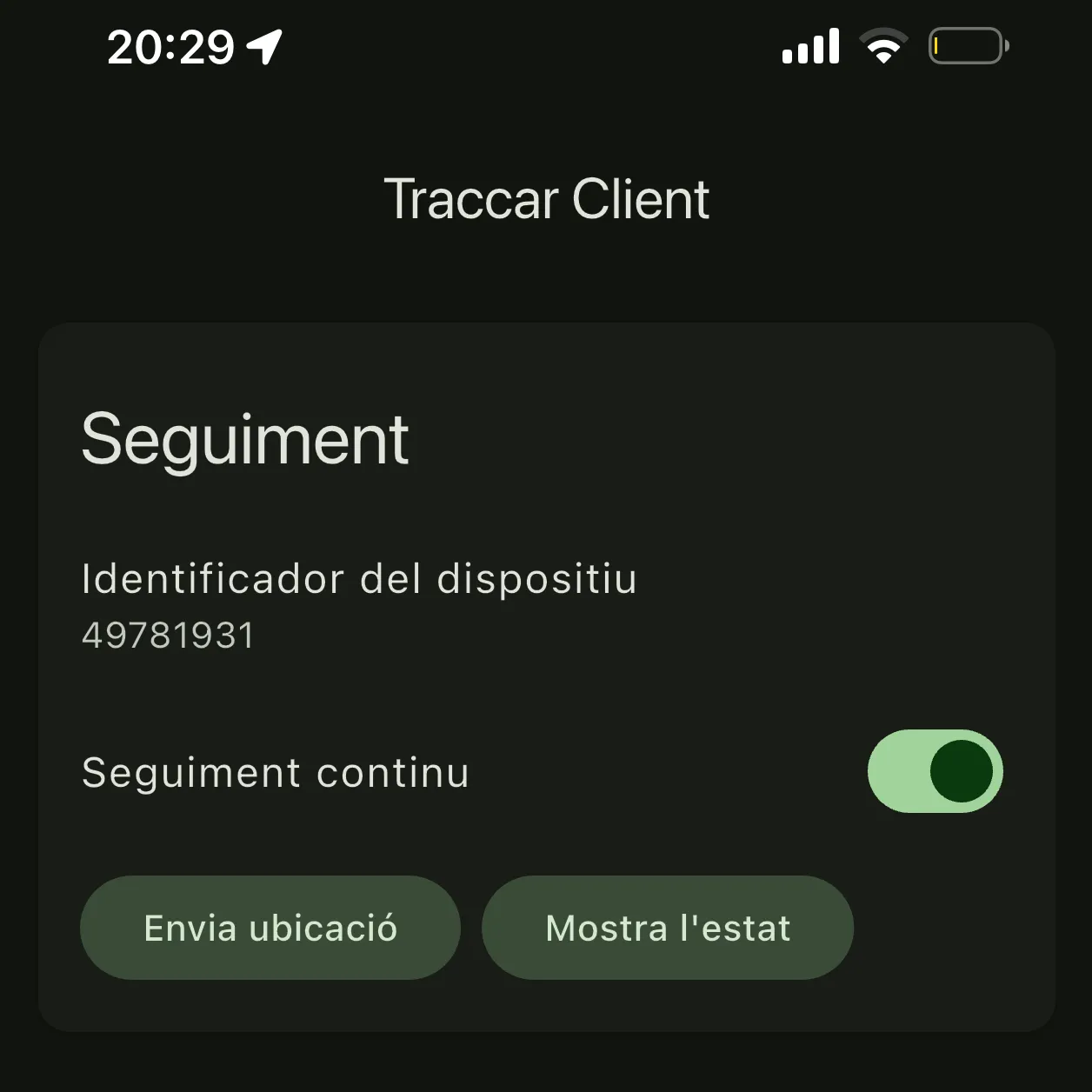 Captura de pantalla de la apliación Traccar Client. Mostrando el botón de activar y desactivar seguimiento GPS
